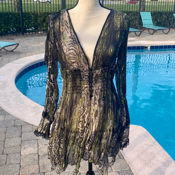 V Cristina Other - Reduced! ⬇️ Uneven Hem Sheer V-Neck Swim Cover-Up